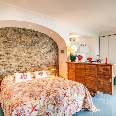 Ponente With Swimming Poolprivate Apartment