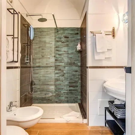 Ponente With Swimming Poolprivate Apartment